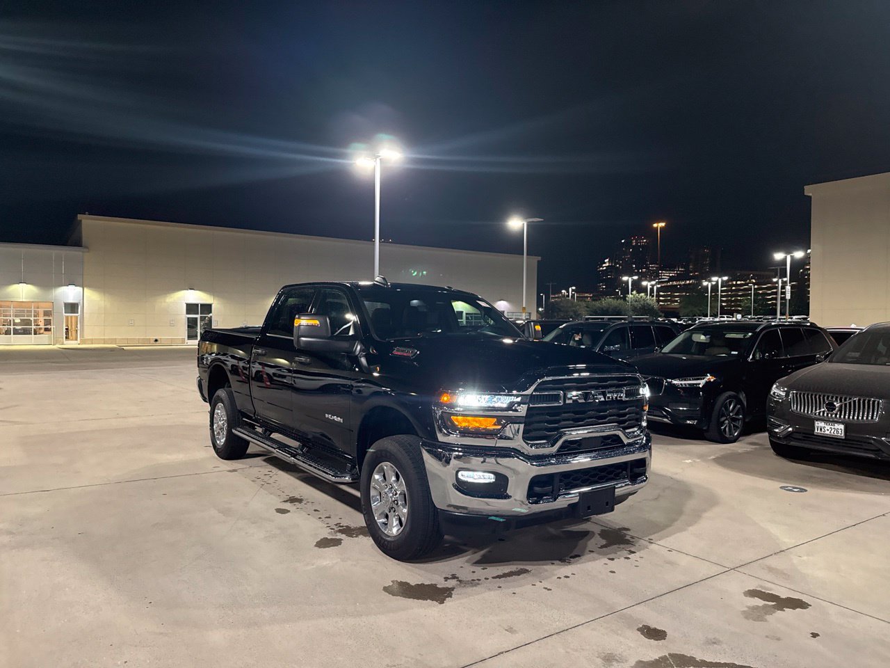 Used 2026 RAM 2500 Big Horn AWD/4WD image 6