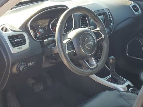 Used 2021 Jeep Compass Latitude FWD image 8