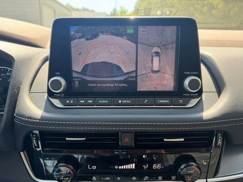 Used 2021 Nissan Rogue SV w/ Premium Package FWD image 14