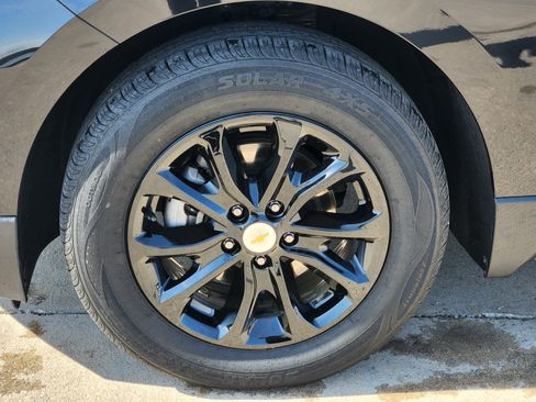 Used 2020 Chevrolet Equinox LS image 29