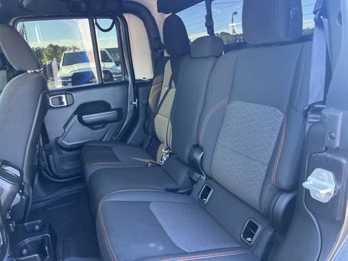 Used 2023 Jeep Gladiator Mojave w/ Trailer Tow Package AWD/4WD image 19