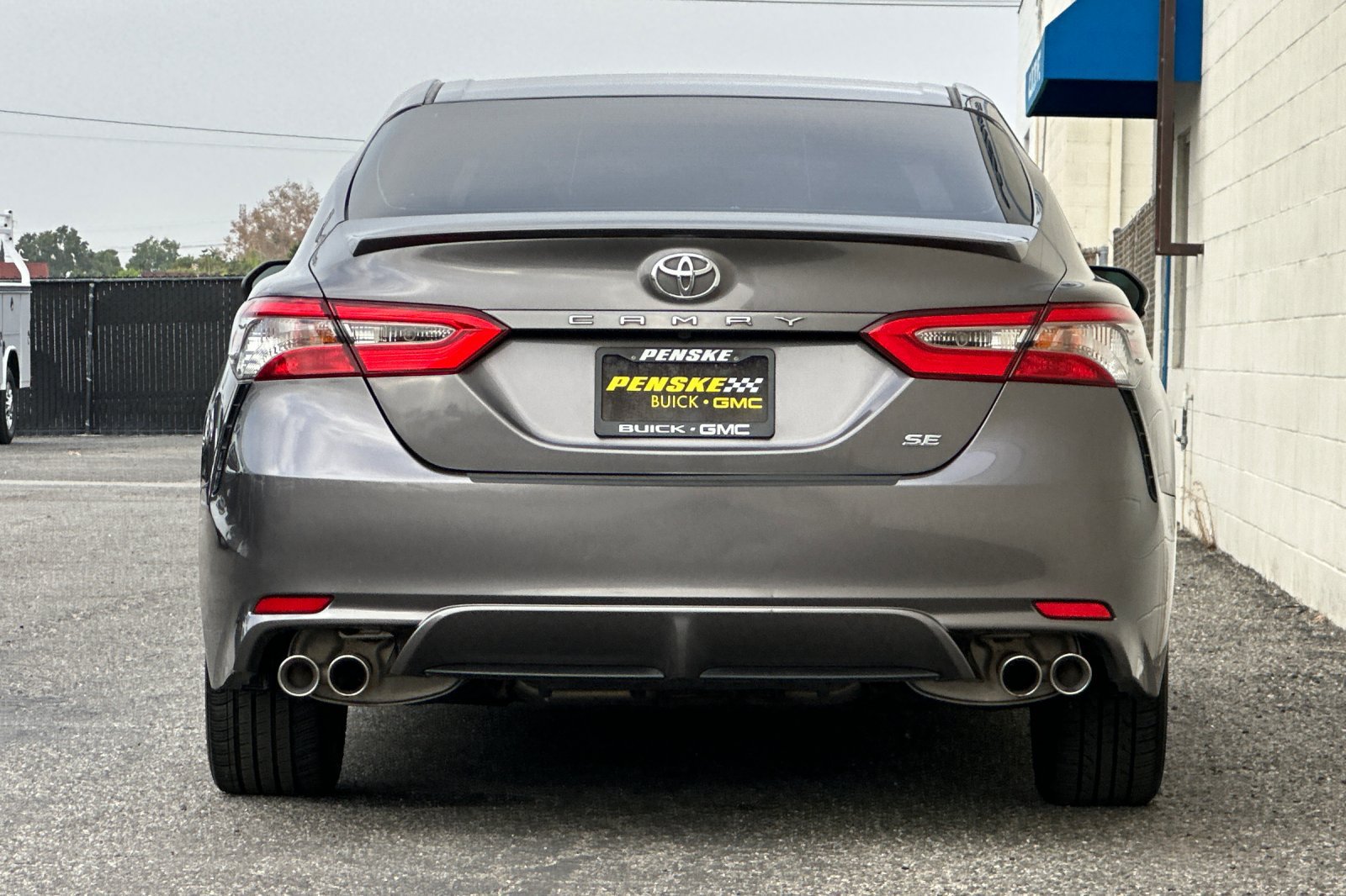 Used 2018 Toyota Camry SE FWD image 5