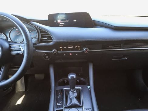 Used 2021 MAZDA MAZDA3 s image 12