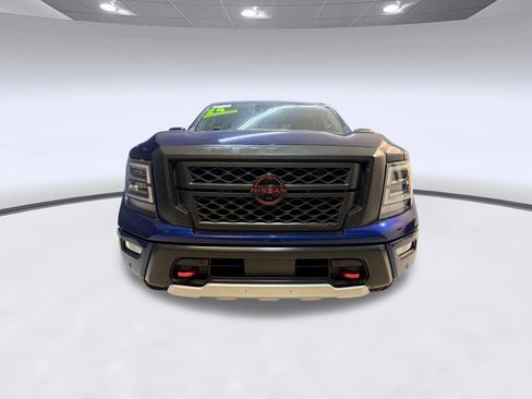 Used 2024 Nissan Titan PRO-4X w/ Pro-4x Convenience Package AWD/4WD image 6