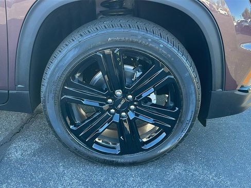 New 2026 GMC Acadia Elevation image 9