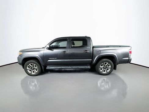 Used 2018 Toyota Tacoma Limited image 3