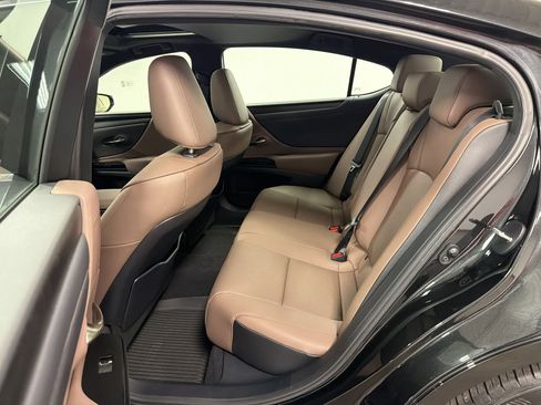Used 2024 Lexus ES 350 w/ Premium Package FWD image 21