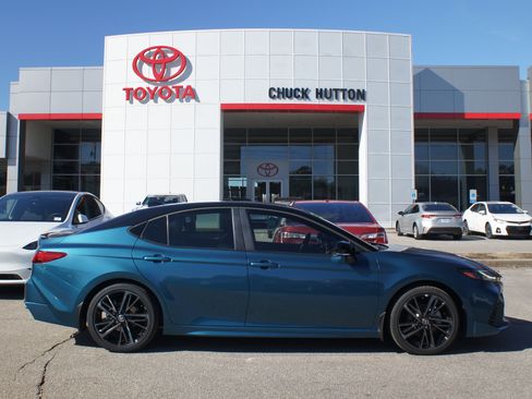 Used 2025 Toyota Camry XSE w/ Premium Package image 21