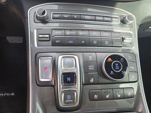 Used 2023 Hyundai Santa Fe Calligraphy image 9