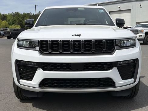New 2026 Jeep Grand Cherokee Limited AWD/4WD image 14
