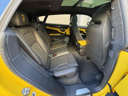 Used 2021 Lamborghini Urus image 52