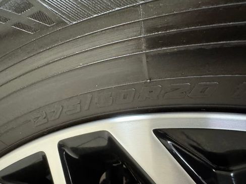Used 2025 Nissan Armada SL w/ Captain's Chari Seat Package RWD image 27