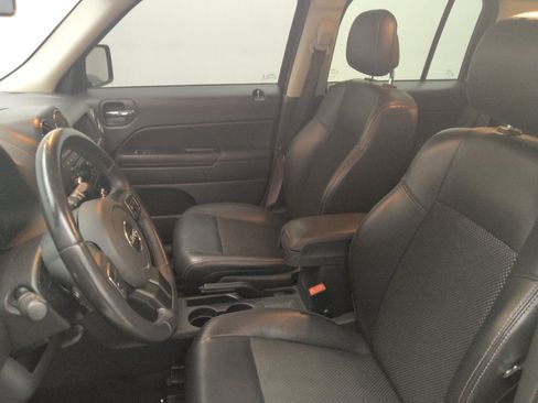Used 2016 Jeep Patriot Sport w/ Power Value Group FWD image 17