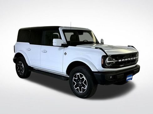 Used 2024 Ford Bronco Outer Banks AWD/4WD image 4