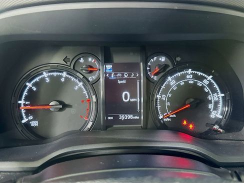 Used 2023 Toyota 4Runner SR5 Premium w/ Moonroof Package AWD/4WD image 24