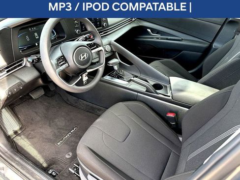 Used 2024 Hyundai Elantra SE image 14