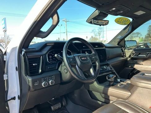 Used 2022 GMC Sierra 1500 AT4X image 32
