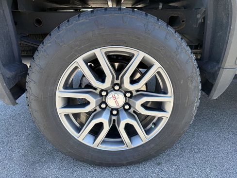 Used 2021 GMC Sierra 1500 AT4 w/ AT4 Premium Package image 13