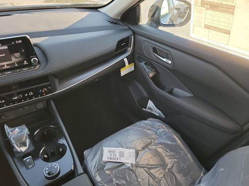 New 2026 Nissan Rogue SV AWD/4WD image 14