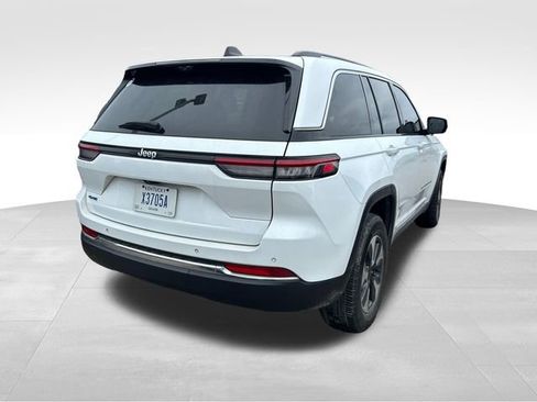 Used 2023 Jeep Grand Cherokee 4WD 4xe w/ Luxury Tech Group II image 4