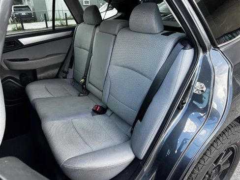 Used 2019 Subaru Outback 2.5i AWD/4WD image 17