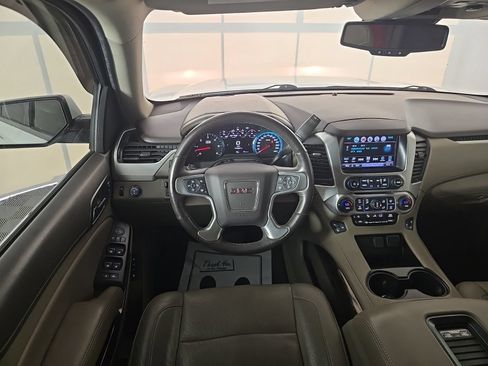 Used 2017 GMC Yukon SLT w/ Premium Edition RWD image 11