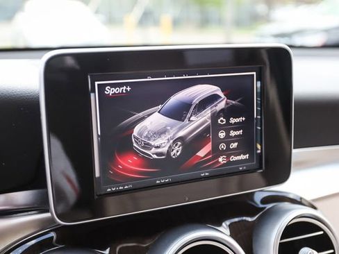 Used 2017 Mercedes-Benz GLC 300 4MATIC image 40