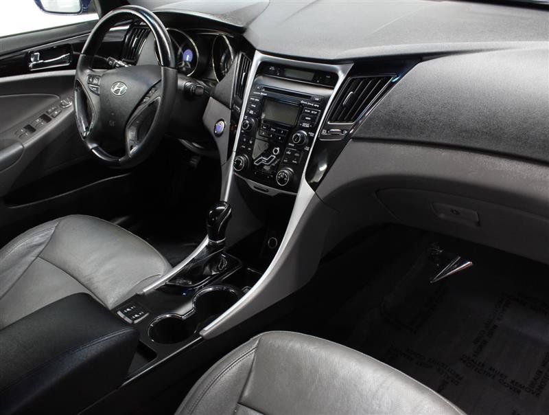 Used 2012 Hyundai Sonata Limited FWD image 10