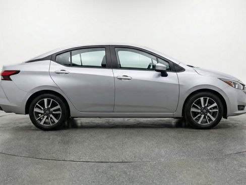 Used 2025 Nissan Versa SV image 11
