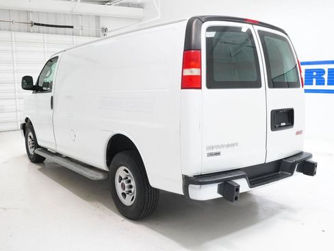 Used 2018 GMC Savana 2500 w/ Driver Convenience Package RWD image 23