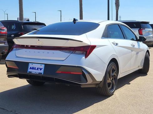 New 2026 Hyundai Elantra SEL Sport image 4