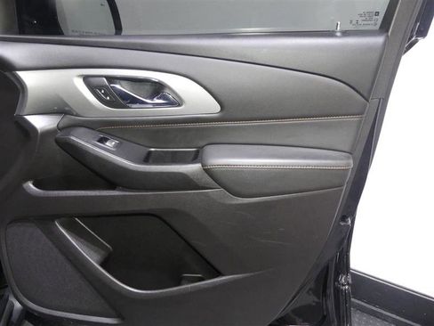 Used 2019 Chevrolet Traverse LT image 19