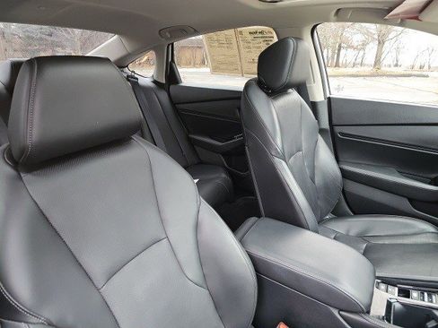 Used 2023 Honda Accord Touring image 12
