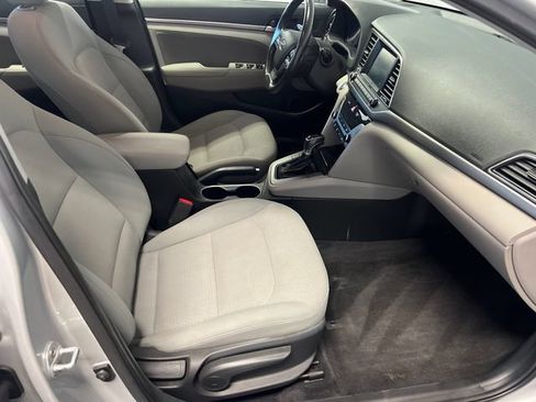 Used 2017 Hyundai Elantra SE w/ SE A/T Tech Package 03 FWD image 10