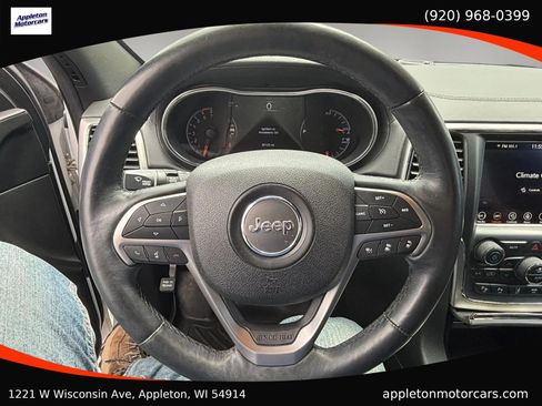 Used 2018 Jeep Grand Cherokee Overland AWD/4WD image 18