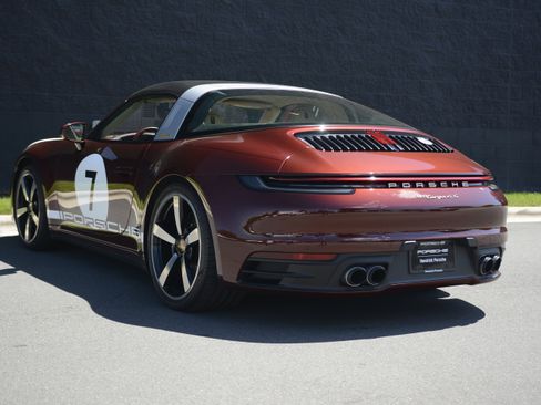 Certified 2021 Porsche 911 AWD/4WD image 3