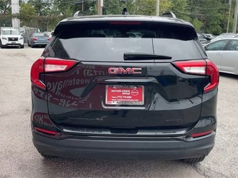 Used 2022 GMC Terrain SLE w/ Driver Convenience Package image 5