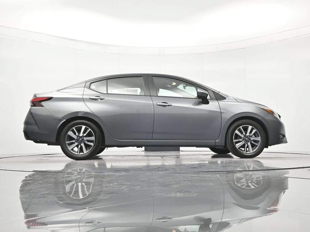 Used 2025 Nissan Versa SV FWD image 39