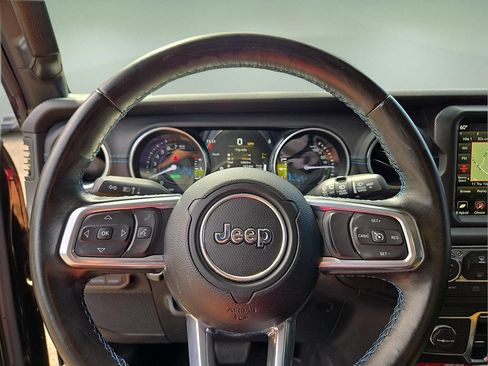 Used 2022 Jeep Wrangler Unlimited Rubicon 4xe w/ Safety Group AWD/4WD image 17