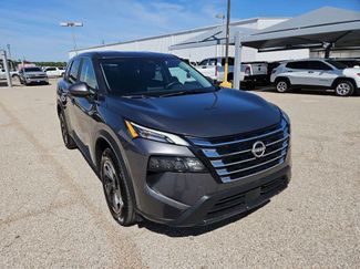 Used 2025 Nissan Rogue SV FWD video 2