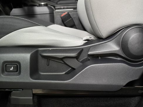 Used 2025 Toyota Tacoma TRD Sport image 13