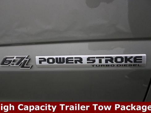 Used 2020 Ford F250 Lariat w/ Lariat Ultimate Package image 6