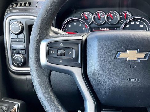 Used 2020 Chevrolet Silverado 2500 LT w/ Z71 Off-Road Package image 17