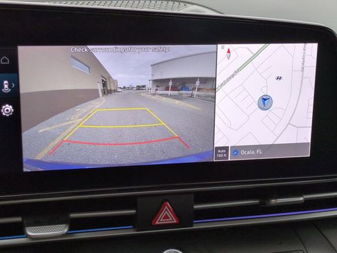 Certified 2024 Hyundai Elantra SEL image 18