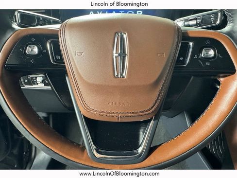 Used 2025 Lincoln Aviator Reserve AWD/4WD image 21
