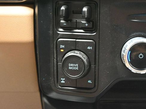 Used 2023 Ford F250 Lariat w/ Chrome Package AWD/4WD image 22