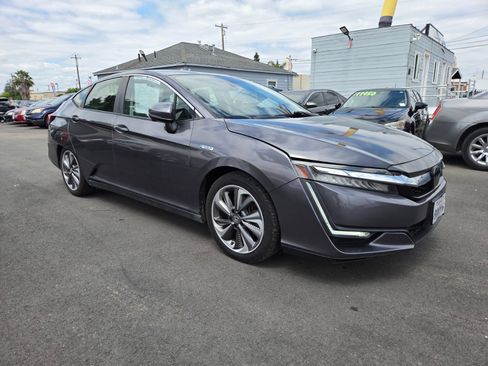 Used 2018 Honda Clarity Touring image 5
