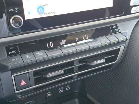 Used 2026 Toyota Camry SE FWD image 32