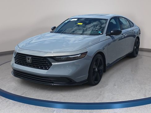 Used 2023 Honda Accord Sport image 1
