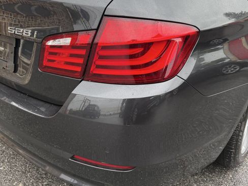 Used 2012 BMW 528i xDrive Sedan AWD/4WD image 16